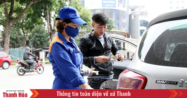 តម្លៃប្រេងបន្តធ្លាក់ចុះ ប្រេងសាំង RON95-III កើនឡើងជាង ២០០ដុង/លីត្រ