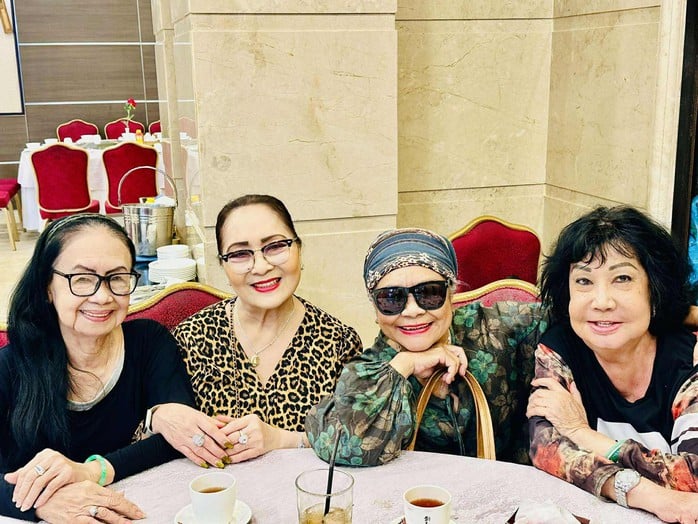 Cuộc hội ngộ xúc động cùng hình mẫu trong ca khúc "Linh hồn tượng đá" - Ảnh 1.