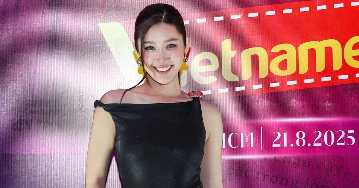 ดาราสาว Thuy Ngan มีเสน่ห์ Dinh Ngoc Diep โดดเด่นบนพรมแดง