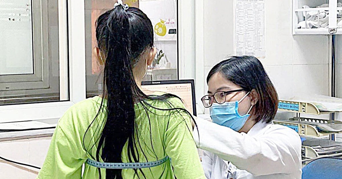 Ngủ ít và ngủ trễ dễ dậy thì sớm