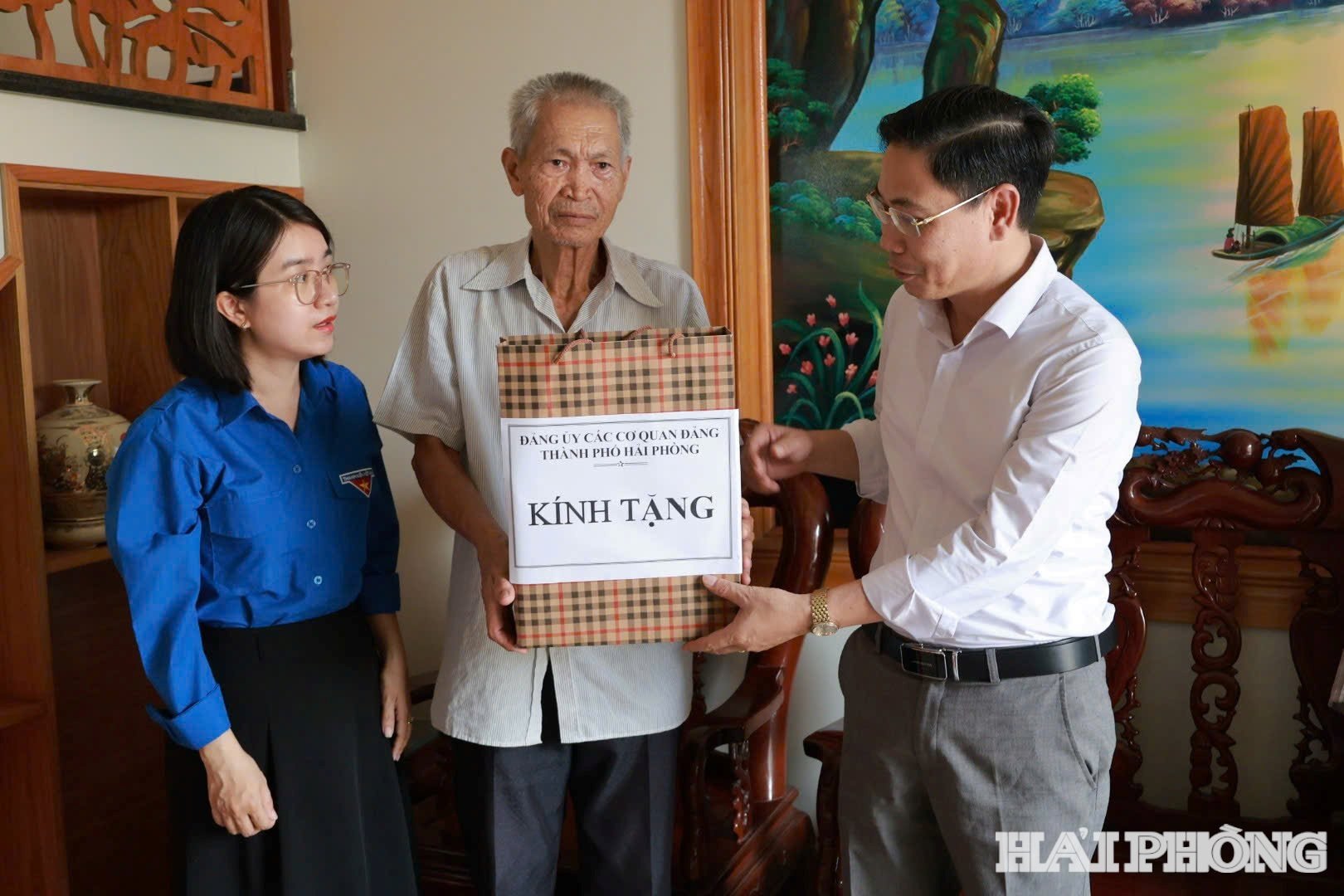 gen-h-dang-uy-co-quan-tinh.jpg