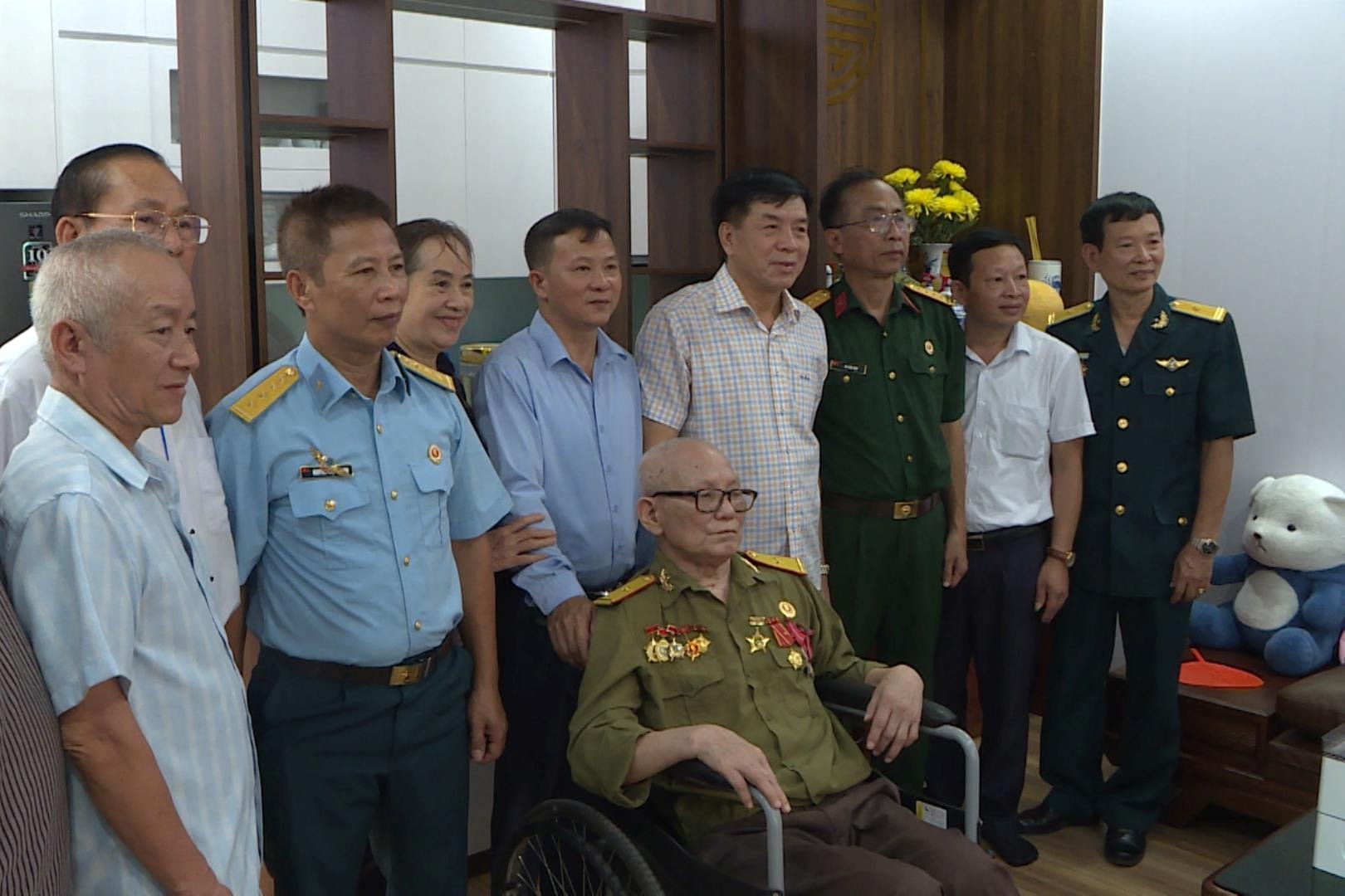 សមាគម Hai Duong នៅទីក្រុងហូជីមិញ សហការប្រគល់ផ្ទះដឹងគុណដល់អតីតយុទ្ធជននៅ Gia Loc