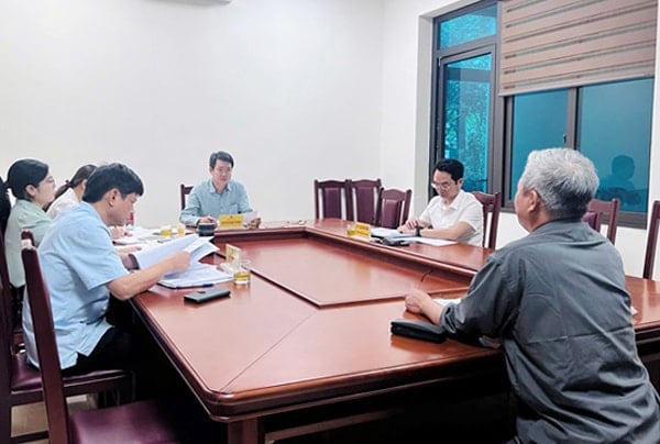 Lãnh đạo huyện Hoài Đức tiếp công dân định kỳ tháng 5-2025. Ảnh: Phượng Nguyễn