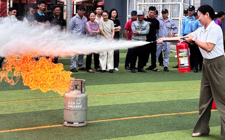 Trên 100 học viên Phú Quốc được tập huấn nghiệp vụ phòng cháy, chữa cháy và cứu nạn, cứu hộ