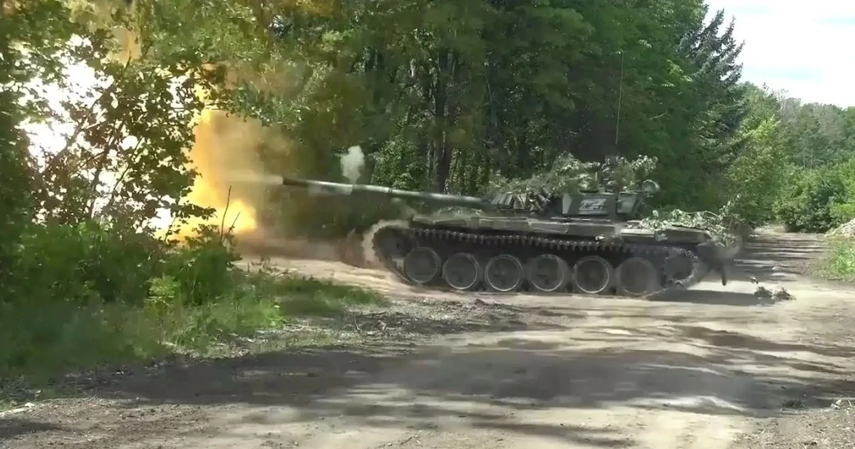 Xe tăng Nga tràn vào Kupyansk, giao tranh ác liệt ở ga Zaoskolye