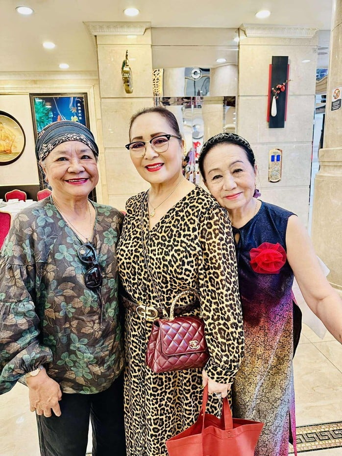 Cuộc hội ngộ xúc động cùng hình mẫu trong ca khúc "Linh hồn tượng đá" - Ảnh 3.
