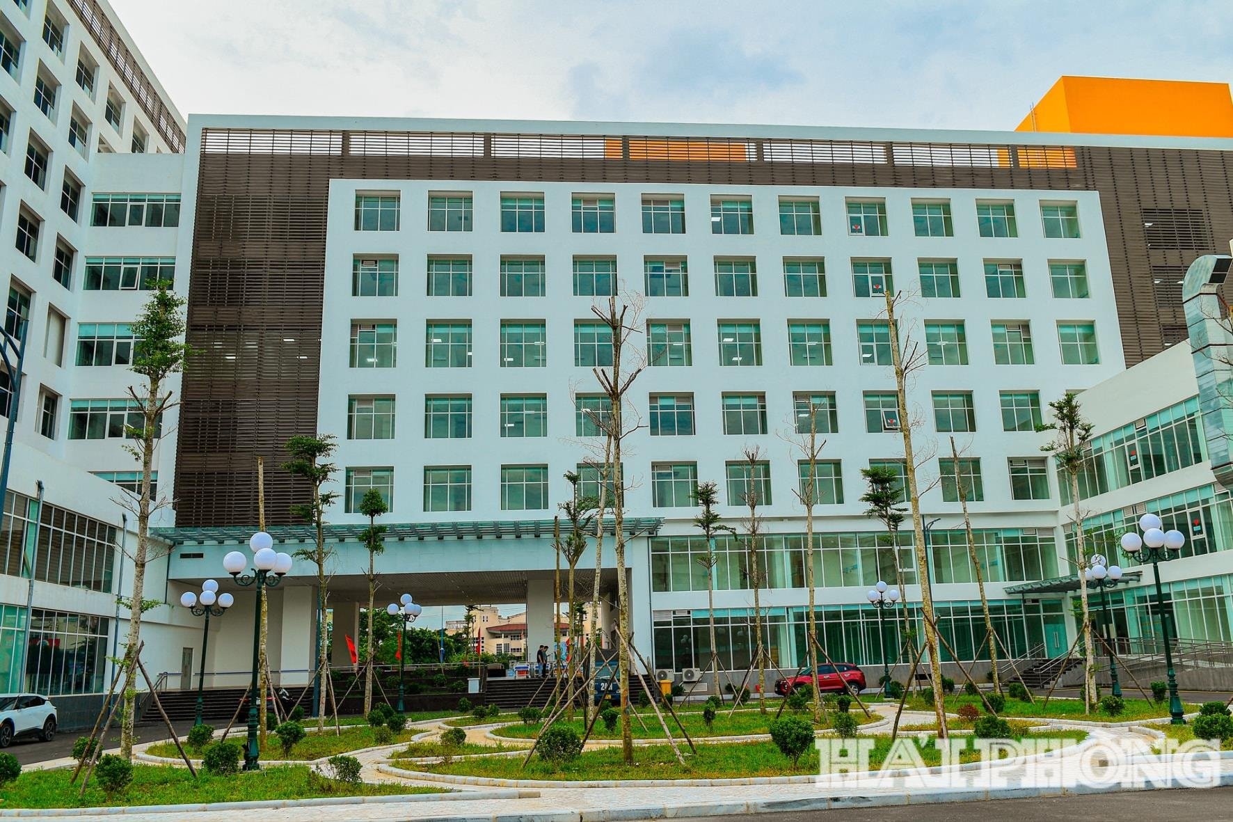 hospital-campus-2-.jpg