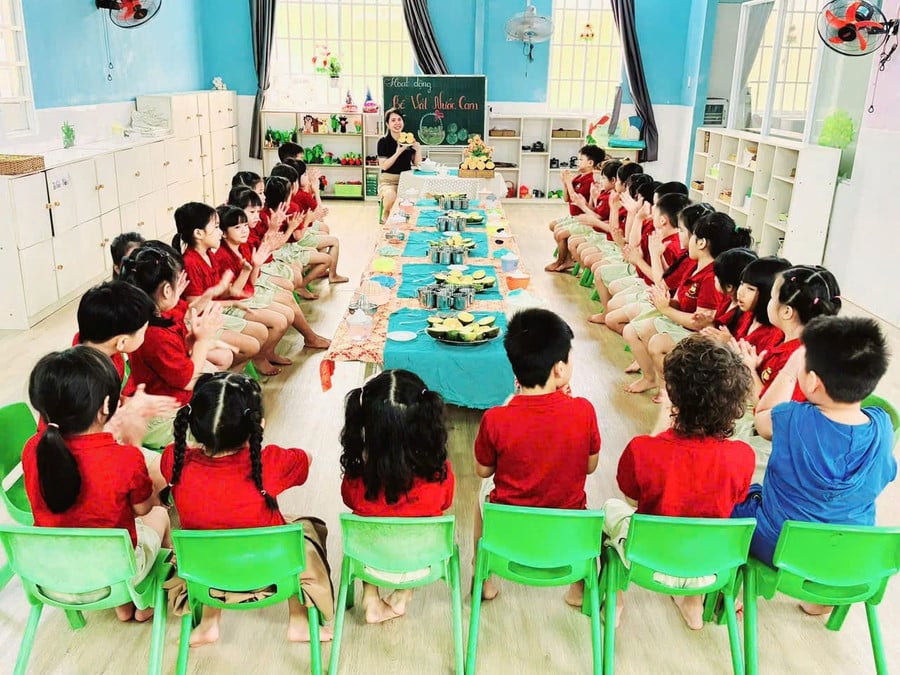giao-vien-ngoai-cong-lap-day-gioi.jpg