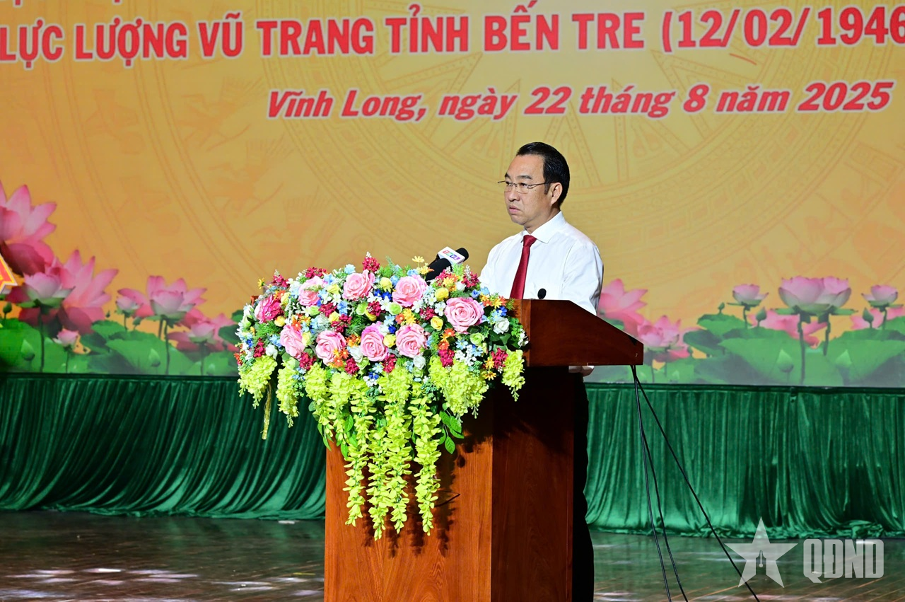 Celebrating the 80th anniversary of the establishment of the Vinh Long Provincial Armed Forces