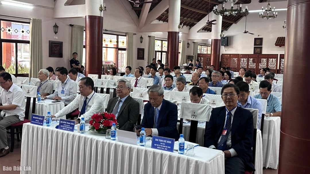 ប្រតិភូចូលរួមសមាជ