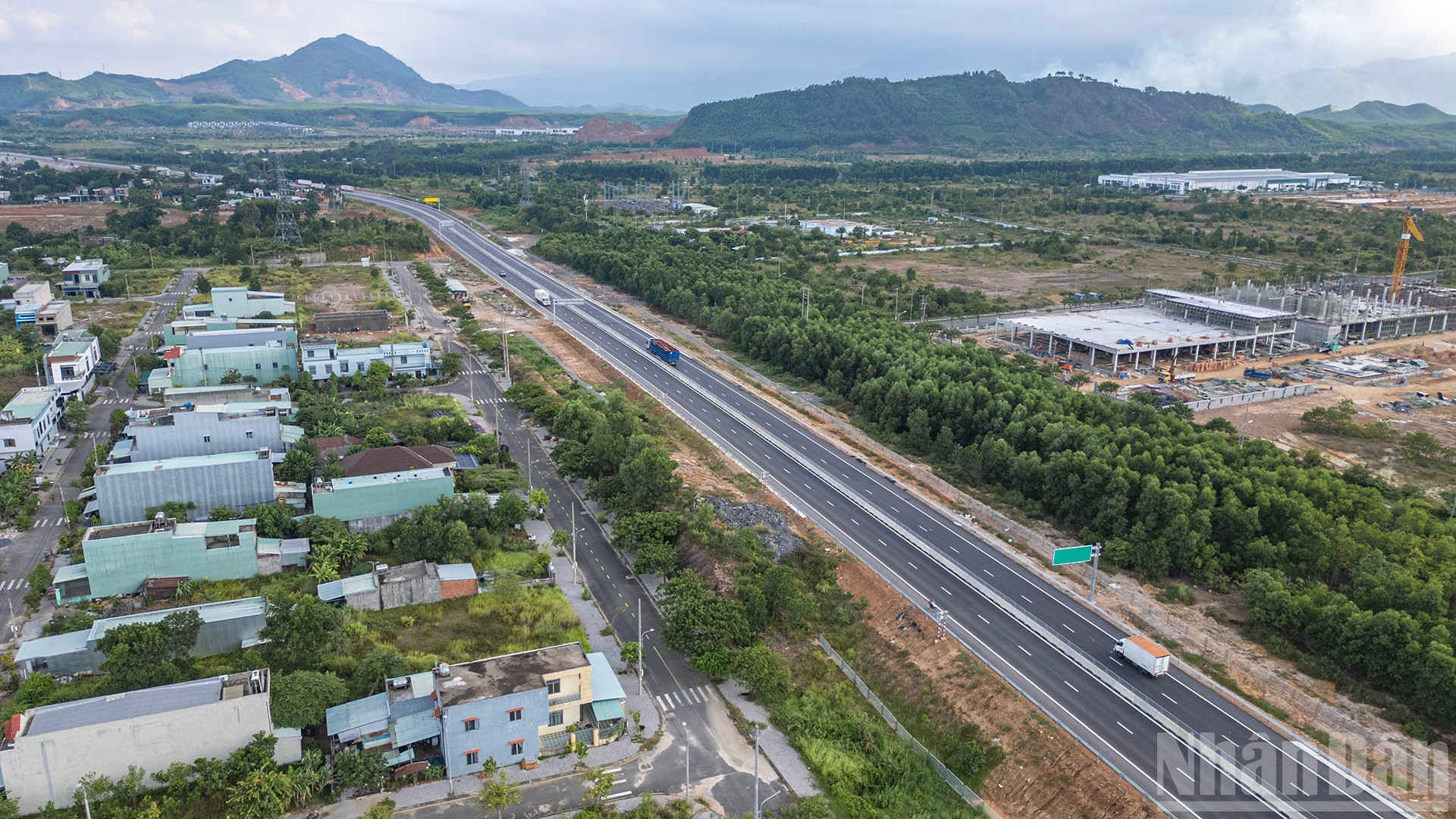 ndo_br_hoa-lien-highway.jpg