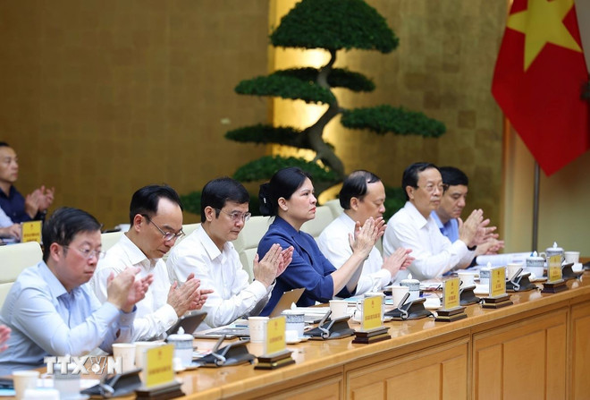 Thủ tướng: Mọi công dân phải được tiếp cận bình đẳng về giáo dục, đào tạo- Ảnh 2.