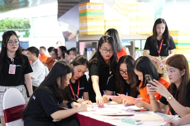 Cán bộ nhân viên ROX Group chung tay hiến máu, lan tỏa giá trị sống đẹp- Ảnh 8.