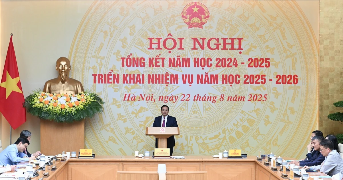 [ภาพ] นายกรัฐมนตรี Pham Minh Chinh เป็นประธานการประชุมเพื่อทบทวนปีการศึกษา 2567-2568 และจัดสรรภารกิจสำหรับปีการศึกษา 2568-2569