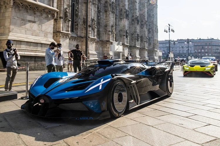 Million dollar Bugatti Bolide is about to run on the street like McLaren P1 GTR