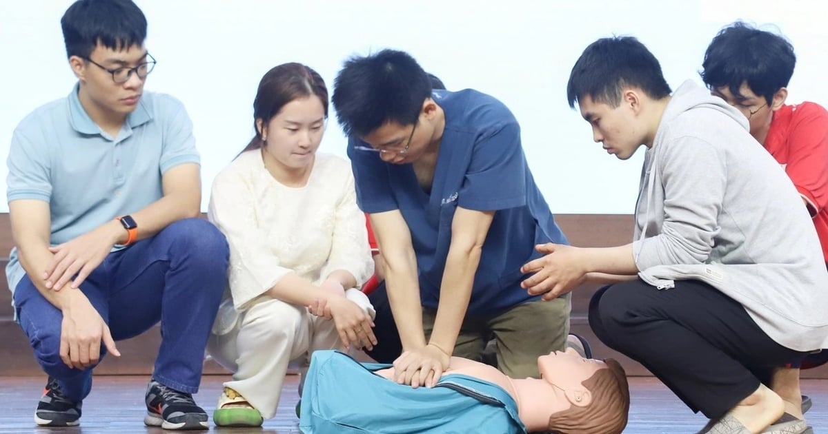 Die Benchmark-Punktzahl für das Medizinstudium an der Hanoi Medical University beträgt 28,13 Punkte.