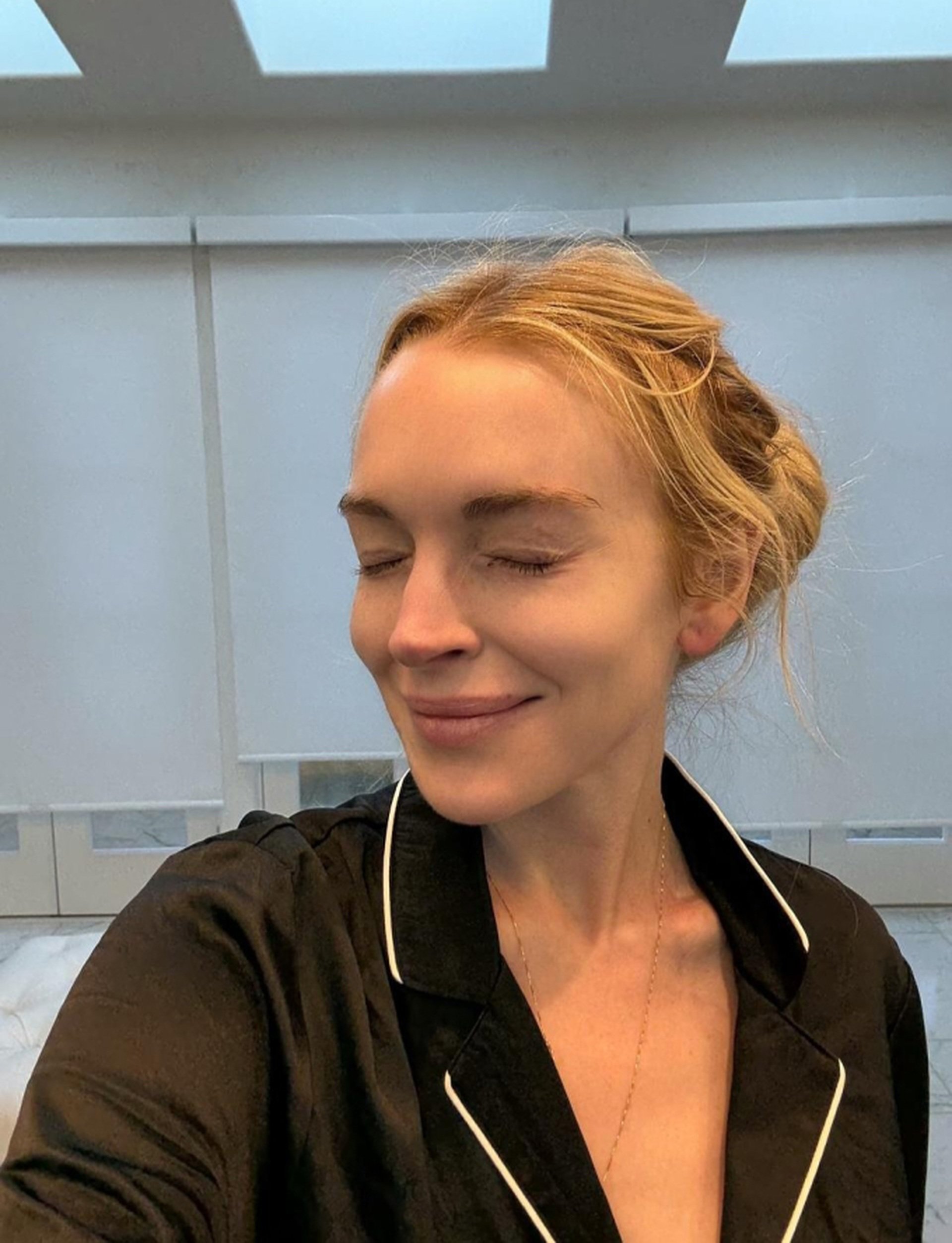 Gương mặt “mộc” gây xôn xao của Lindsay Lohan - 2