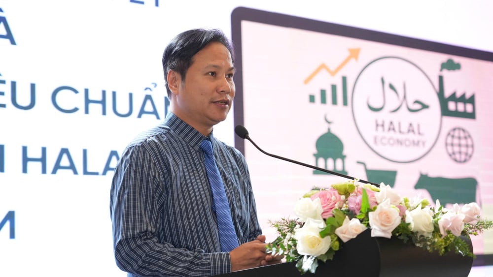 Ông Nguyễn Tuấn Anh, Quyền Giám đốc, Trung tâm Chứng nhận Phù hợp, Ủy ban Tiêu chuẩn Đo lường Chất lượng Quốc gia, Bộ Khoa học và Công nghệ giới thiệu chuyên đề “Tiêu chuẩn, chứng nhận Halal và một số lưu ý cho doanh nghiệp”