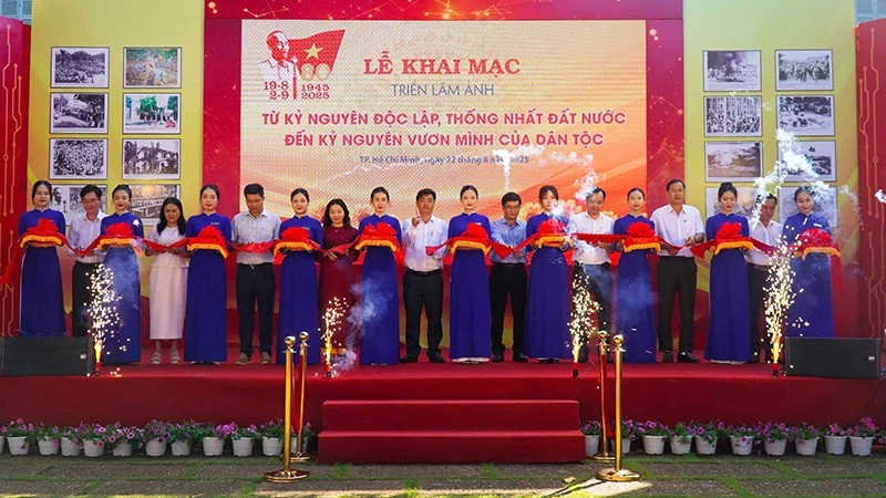 Thành phố Hồ Chí Minh tổ chức Triển lãm ảnh kỷ niệm 80 năm Quốc khánh 2/9 tại phường Vũng Tàu