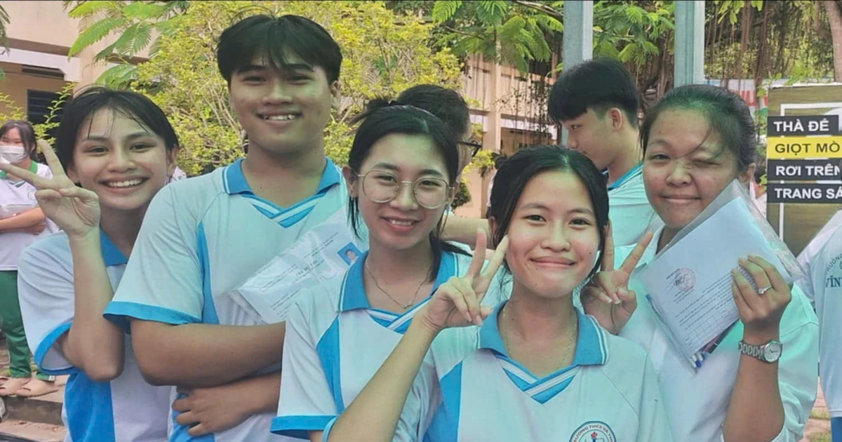Kien Giang University's highest benchmark score is 24.85 points.