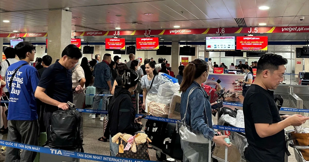 Tan Son Nhat increases flights, serving 125,000 passengers/day on National Day