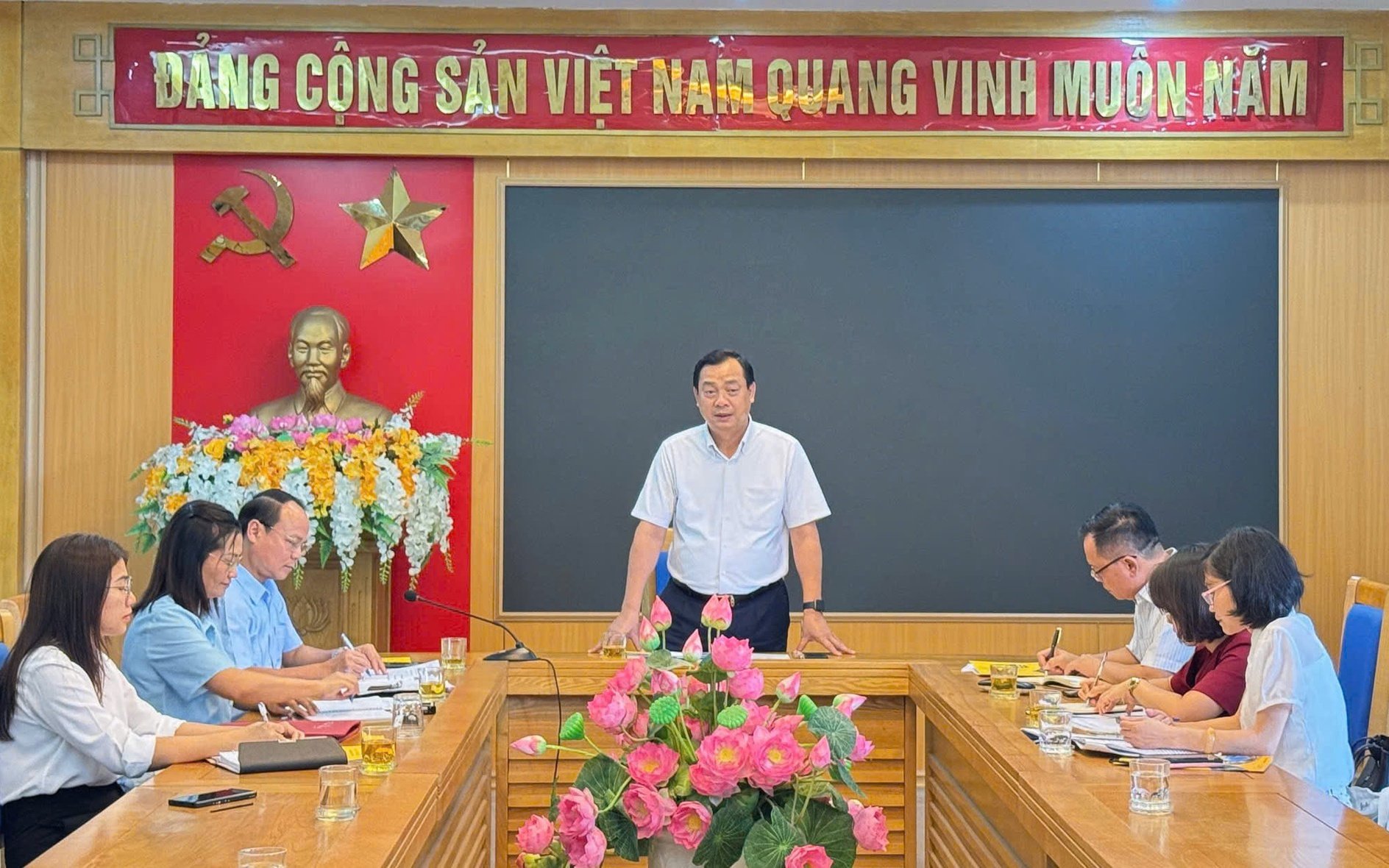 Vietnam National Administration of Tourism inspects compliance with legal regulations in the field of tourist accommodation in Thanh Hoa and Nghe An