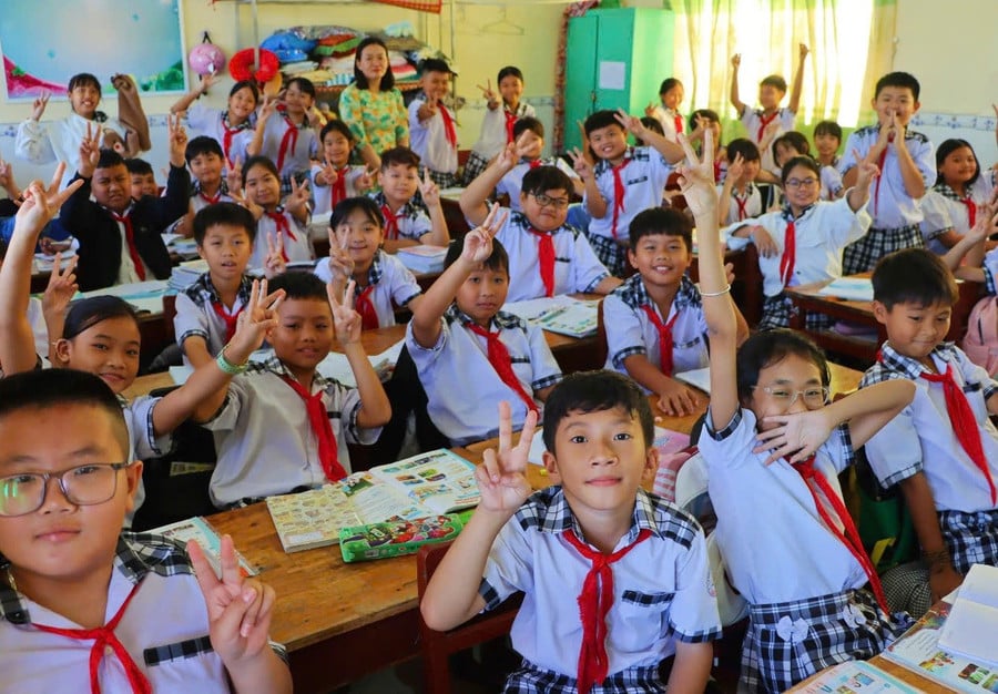 khoi-dau-nam-hoc-moi-trong-khong-khi-lich-su-6.jpg