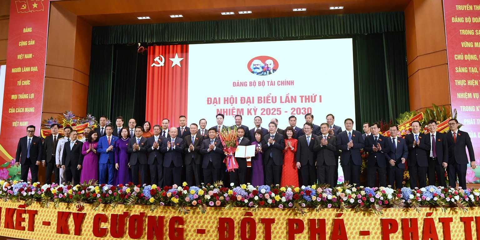 財務委員会会議.JPG