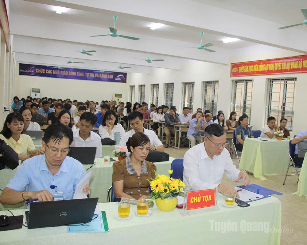មហាវិទ្យាល័យវិស្វកម្ម និងបច្ចេកវិទ្យា Ha Giang រៀបចំសិក្ខាសាលាកម្មវិធី AI