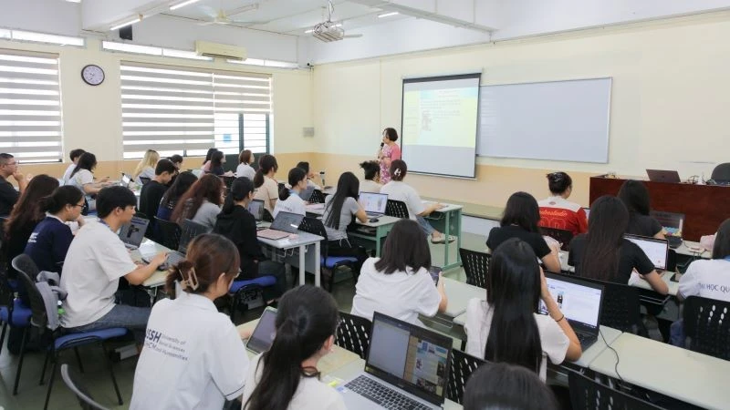 La Universidad de Ciencias Sociales y Humanidades de la Ciudad Ho Chi Minh anunció los resultados de admisión.