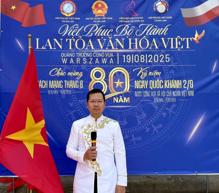 dai-su-viet-nam-tai-ba-lan-ha-hoang-hai-phat-bieu.jpg