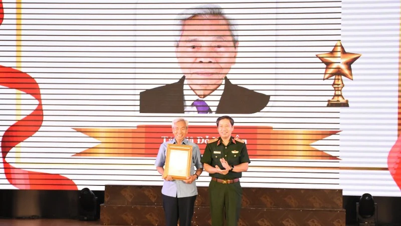 Trao giải Cuộc thi sáng tác thơ, ca khúc về ngành cơ yếu Việt Nam