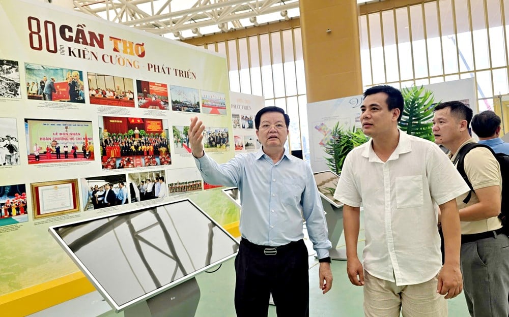 Stellvertretende Premierministerin Mai Van Chinh: Schaffen Sie die besten Bedingungen für den Besuch der National Achievements Exhibition – Foto 11