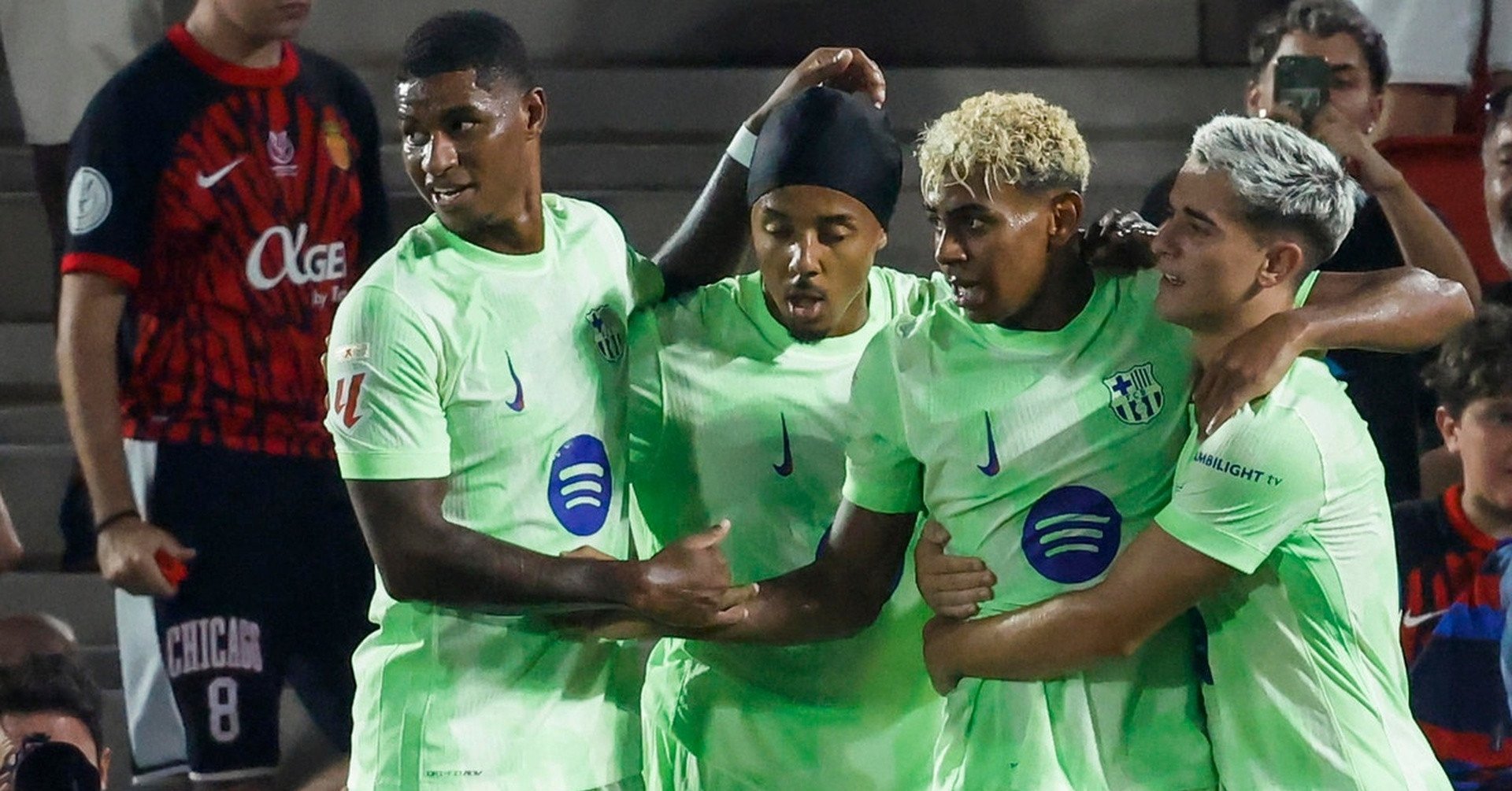 UEFA ưu ái đặc biệt cho Barca ở Champions League