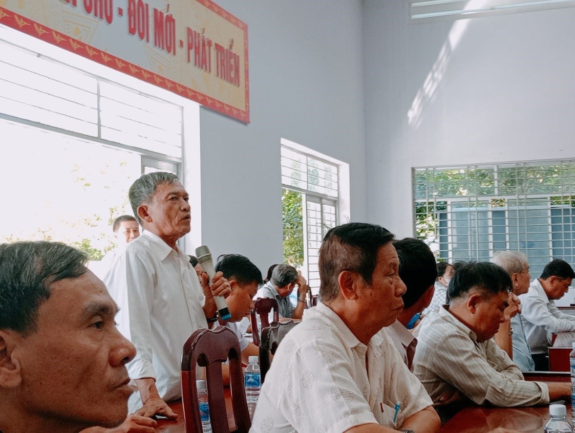 ក