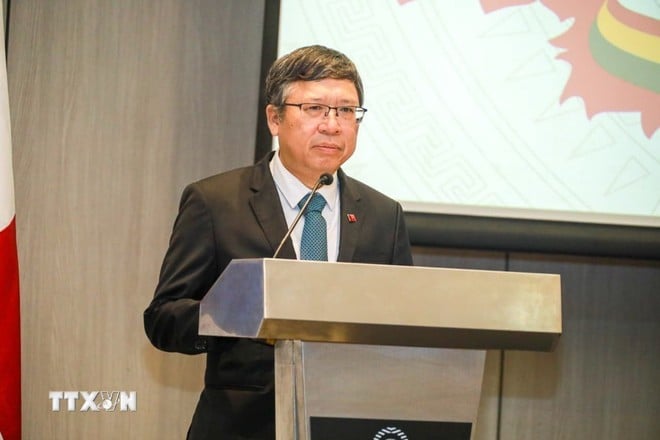 Đại sứ Việt Nam tại Mexico kiêm nhiệm Panama Nguyễn Văn Hải phát biểu tại Lễ kỷ niệm. (Ảnh: TTXVN)