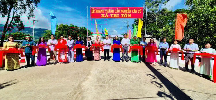 Tri Ton សម្ពោធស្ពាន Nguyen Van Cu