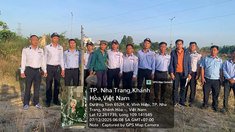 ក្រុម​ប្រឆាំង​ការ​រត់​ល្បឿន​លឿន​របស់​ក្រុមហ៊ុន​បាន​រឹបអូស​ឧបករណ៍​ហែល​ទឹក​នៅ​ក្រុង​ញ៉ា​ត្រាង​ខាងលិច (​សង្កាត់​វិ​ញ​ហ៊ីប​ចាស់​)​។jpg