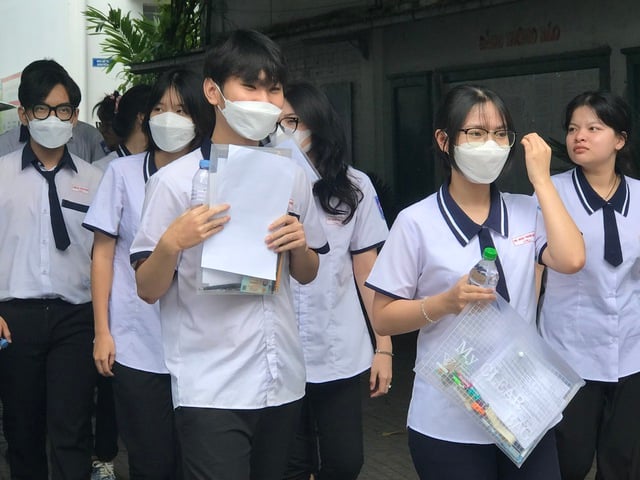 Điểm chuẩn Trường ĐH Y dược Cần Thơ: 4 ngành lấy điểm 17- Ảnh 1.