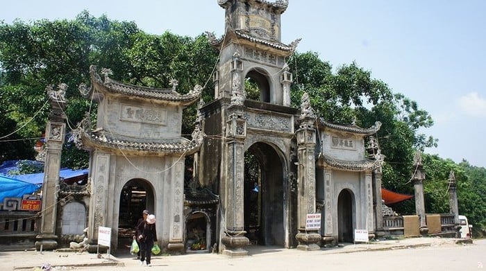 ថែរក្សាបេតិកភណ្ឌរបស់ប្រាសាទ Sinh និងប្រាសាទ Hoa
