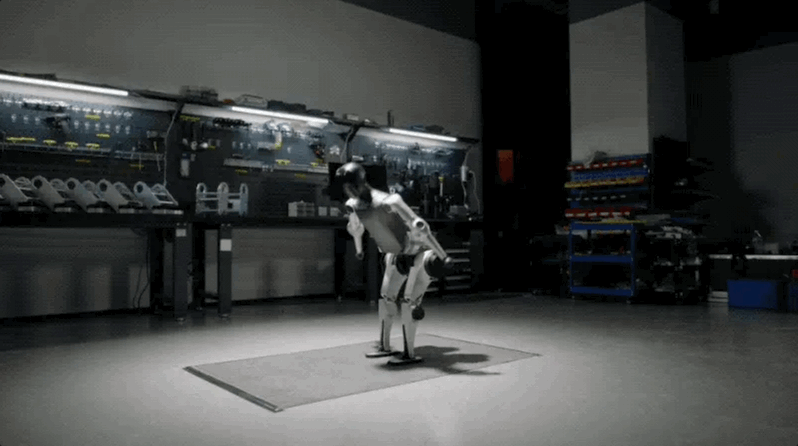 robot hinh nguoi,  humanoid la gi,  nguoi may bieu dien,  robot nhay mua anh 4