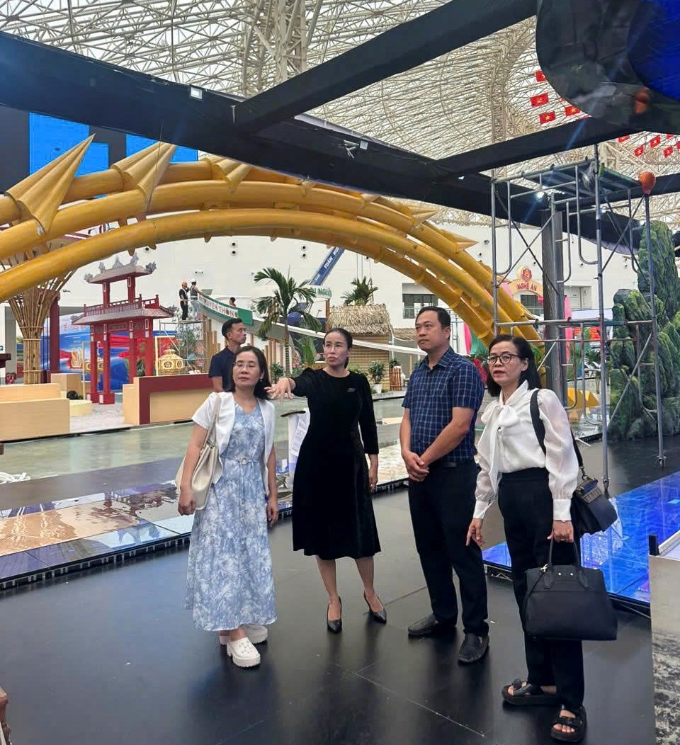 ទីក្រុង Da Nang បើកការតាំងពិព័រណ៌ “សូមស្វាគមន៍មកកាន់យុគសម័យថ្មី” នៅពិព័រណ៍សមិទ្ធិផលជាតិ - រូបថត ១