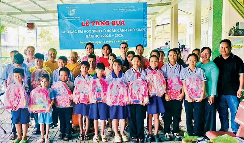Supporting disadvantaged students to go to school