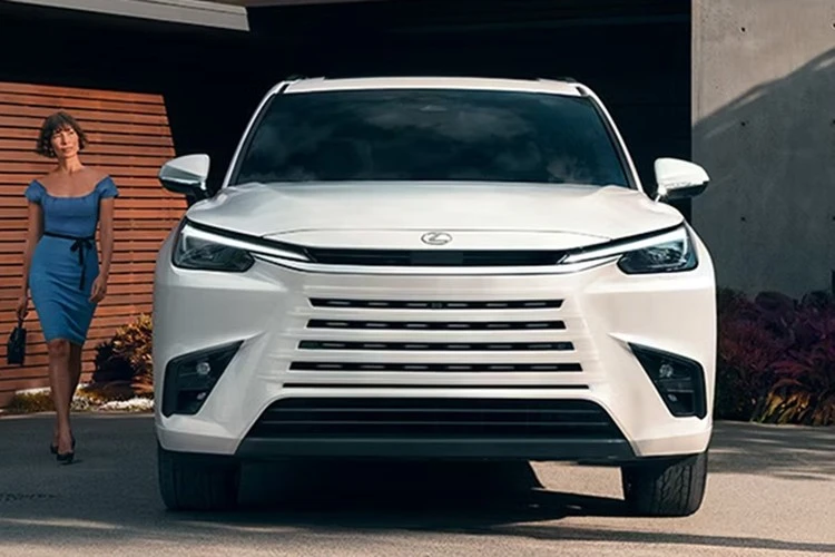 렉서스, 인기 패밀리 SUV 가격 예상치 못하게 인상