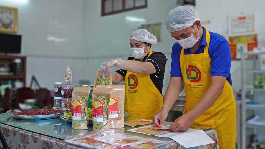 Đưa sản phẩm truyền thống lên “chợ mạng”
