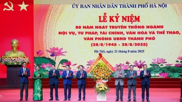 Hanoi celebra el 80 aniversario del tradicional día de las cinco sucursales de las agencias estatales