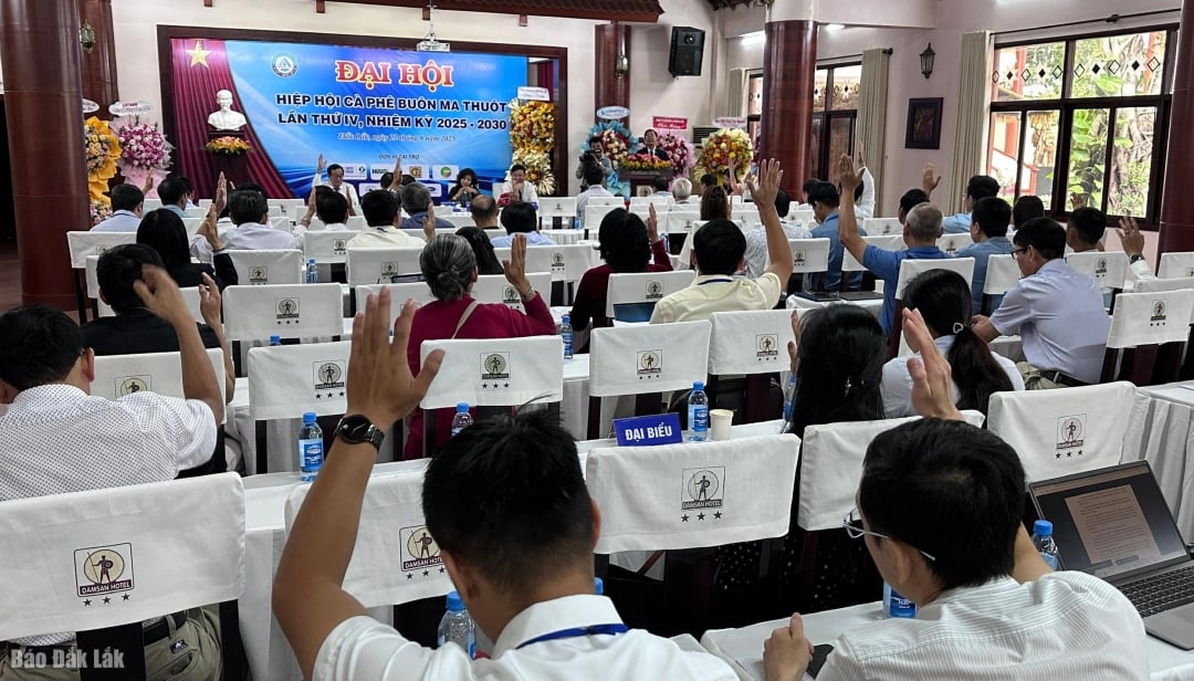 គណៈប្រតិភូបានបោះឆ្នោតអនុម័តសេចក្តីសម្រេចចិត្តនៃសមាជអាណត្តិទី៤ (២០២៥-២០៣០)។