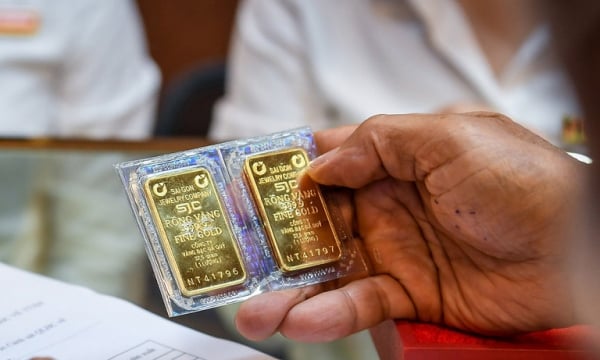 Giá vàng ngày 22/8: Vàng miếng SJC neo tại mức đỉnh, 125,4 triệu đồng/lượng