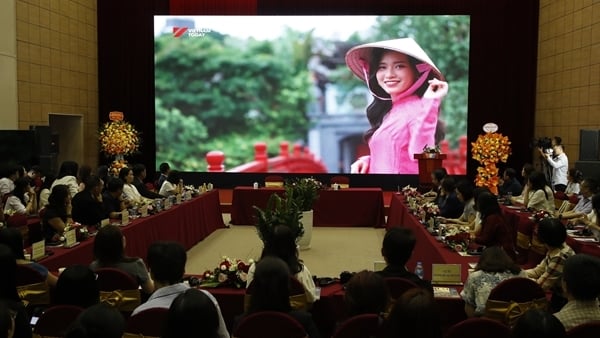 เปิดตัวช่องโทรทัศน์ต่างประเทศแห่งชาติช่องแรกเป็นภาษาอังกฤษ - Vietnam Today