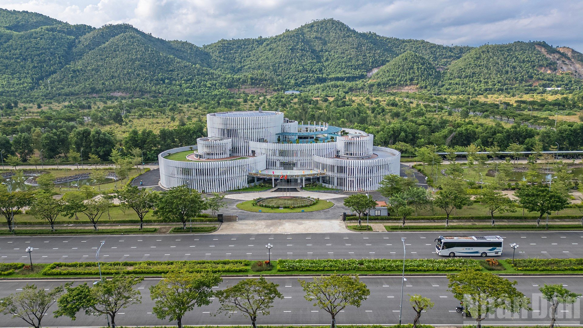 ndo_br_city-high-tech-park.jpg